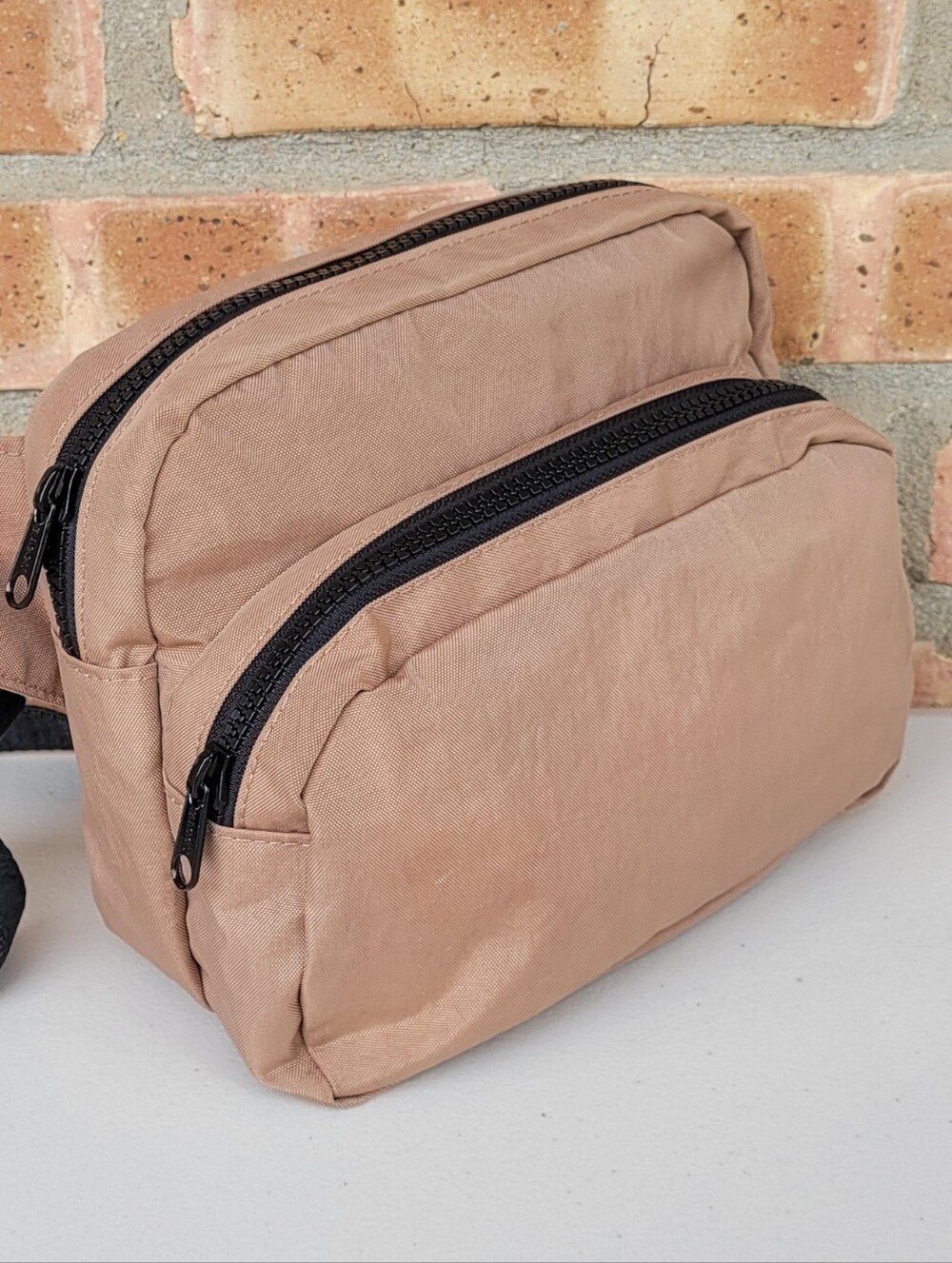 Baggu LIKE NEW Cocoa Brown Tan Fanny Pack Belt Bag Sling Neutral Unisex